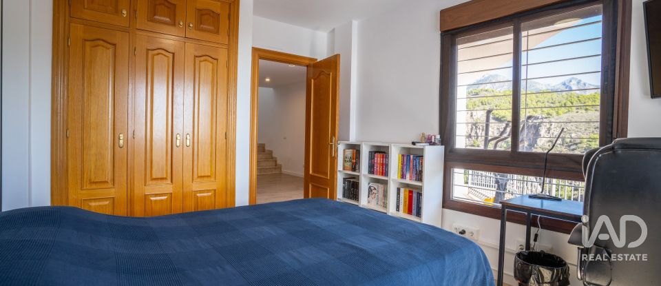 Casa 3 habitaciones de 180 m² en Frigiliana (29788)