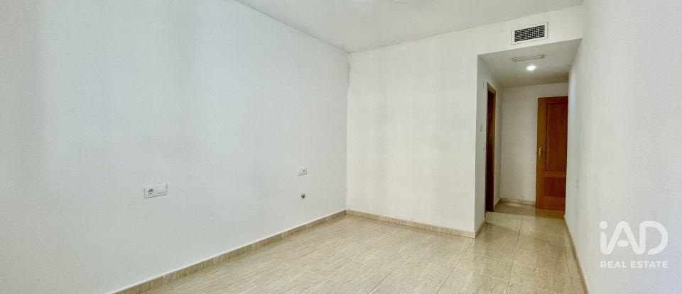 Piso 3 habitaciones de 90 m² en Abarán (30550)