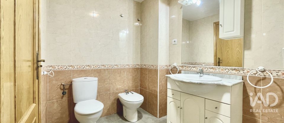 Piso 3 habitaciones de 90 m² en Abarán (30550)