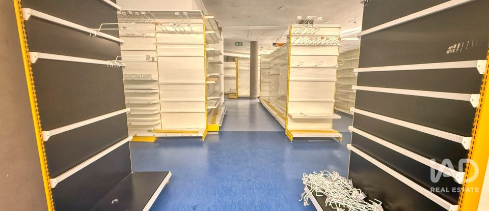 Shop / premises commercial of 395 m² in Ciudad Real (13001)