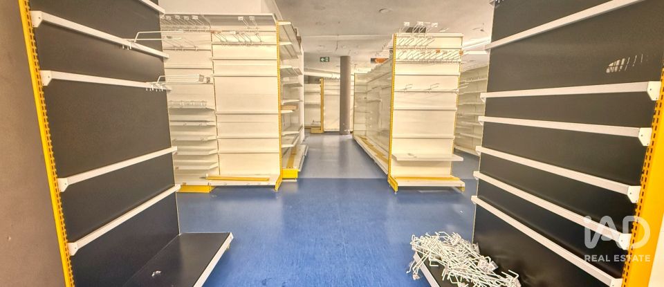 Shop / premises commercial of 395 m² in Ciudad Real (13001)