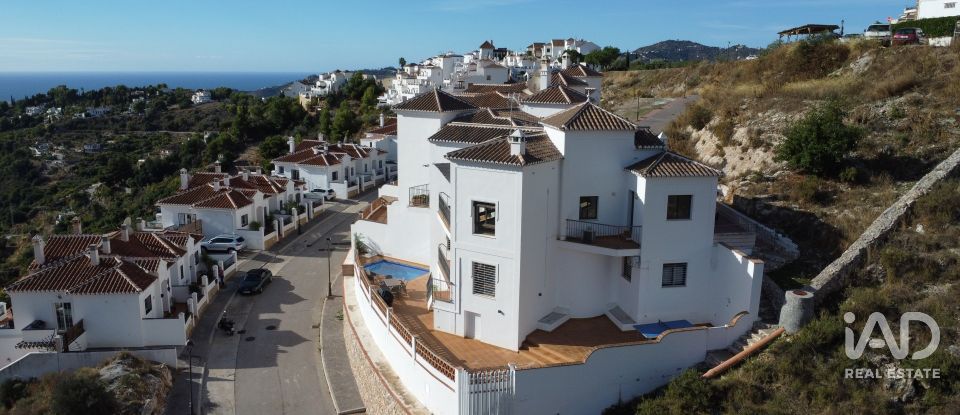 Casa 3 habitaciones de 180 m² en Frigiliana (29788)