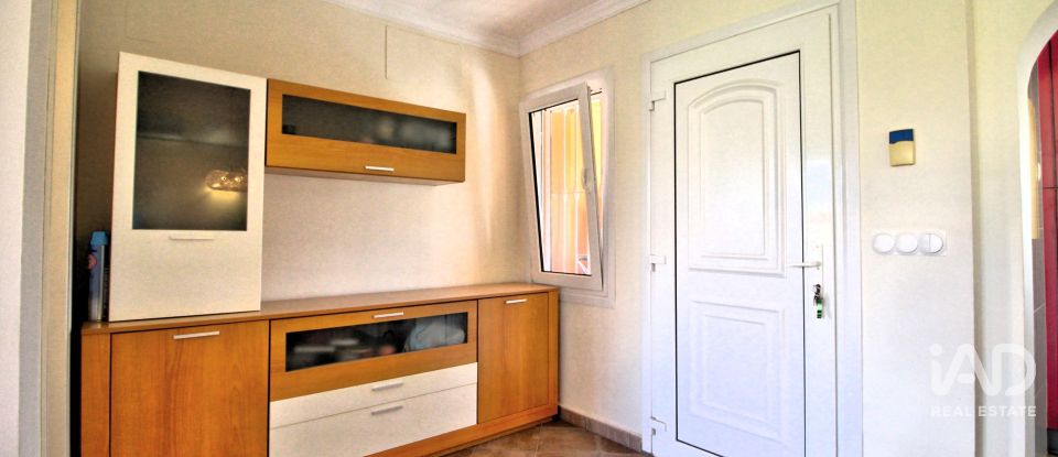 Piso 3 habitaciones de 77 m² en Oliva (46780)