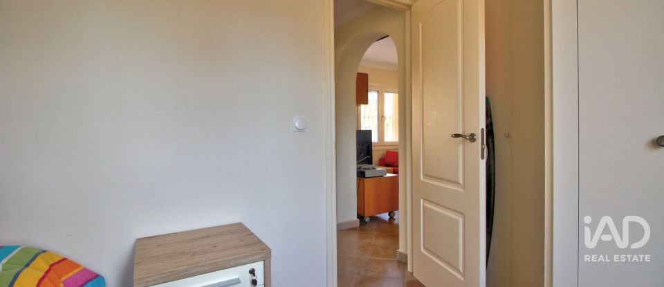 Piso 3 habitaciones de 77 m² en Oliva (46780)