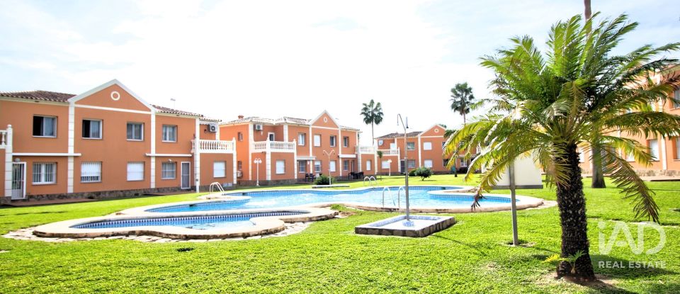 Piso 3 habitaciones de 77 m² en Oliva (46780)