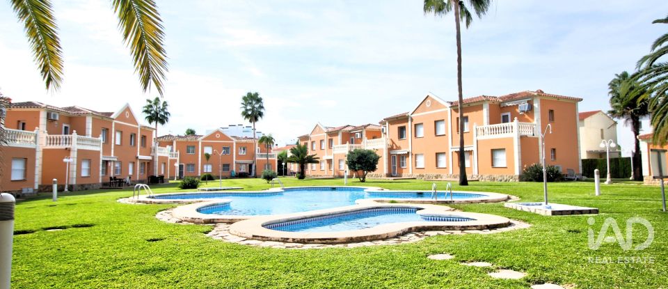 Piso 3 habitaciones de 77 m² en Oliva (46780)