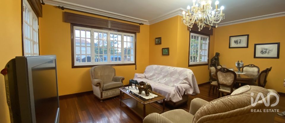 Châlet 3 chambres de 320 m² à Vilanova de Arousa (36620)