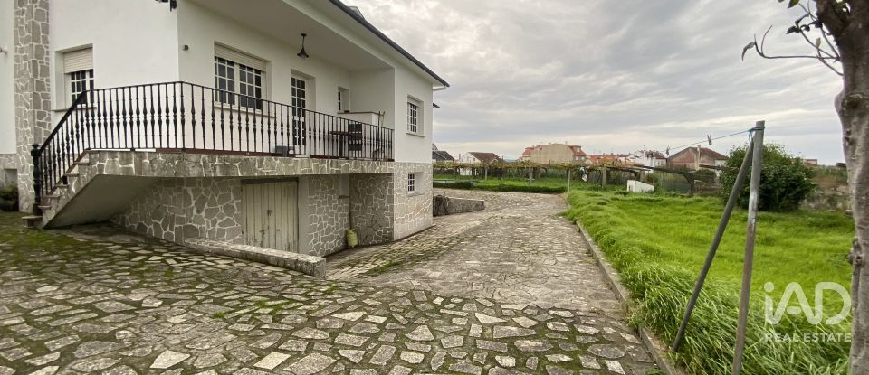 Châlet 3 chambres de 320 m² à Vilanova de Arousa (36620)