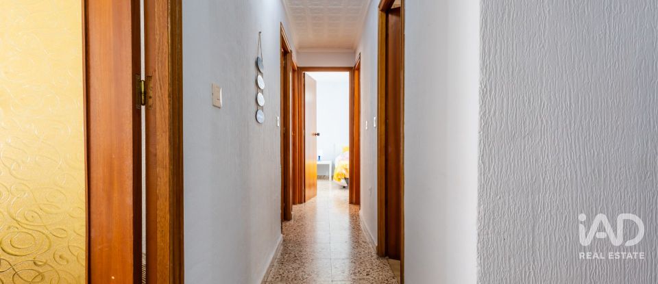 Pis 3 habitacions de 95 m² a Torrevieja (03185)