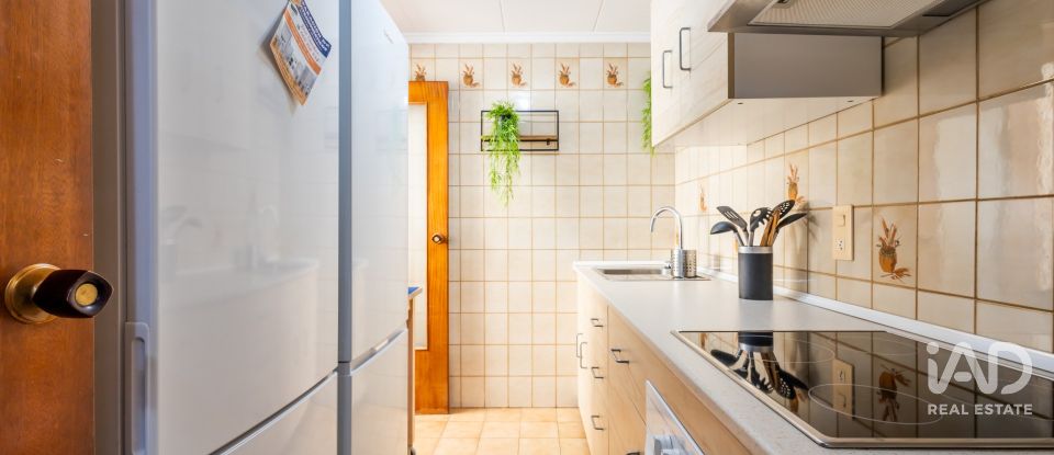 Pis 3 habitacions de 95 m² a Torrevieja (03185)