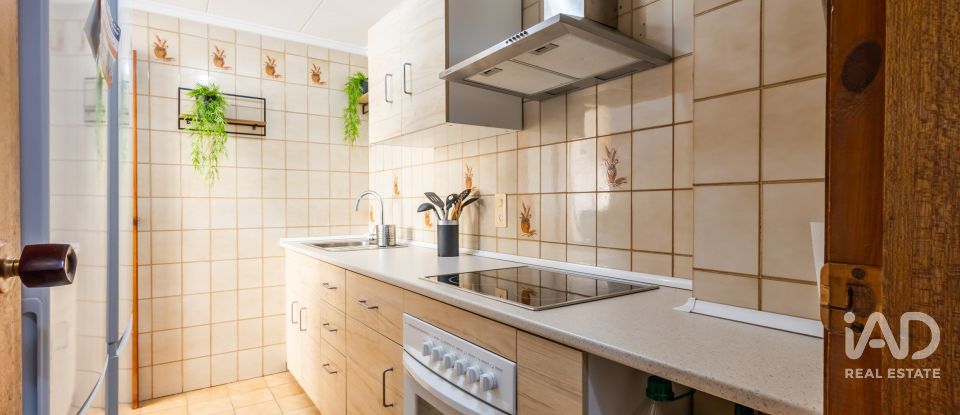 Pis 3 habitacions de 95 m² a Torrevieja (03185)