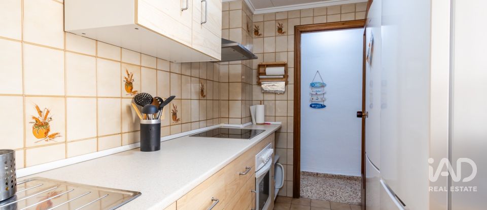 Pis 3 habitacions de 95 m² a Torrevieja (03185)