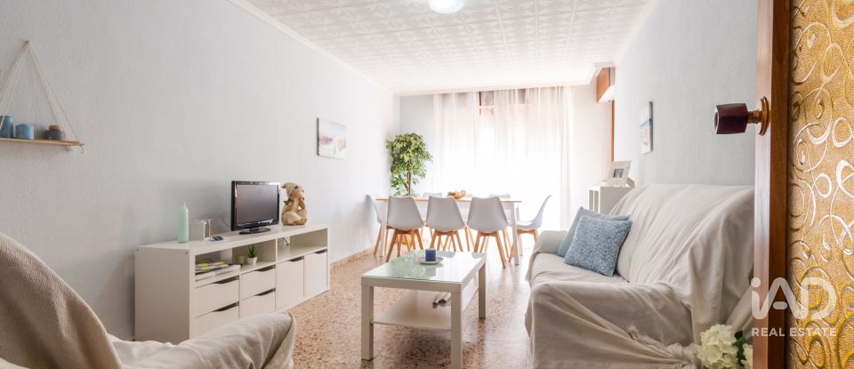 Pis 3 habitacions de 95 m² a Torrevieja (03185)