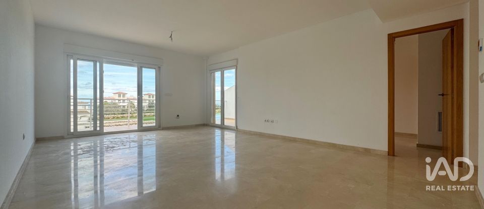 Piso 2 habitaciones de 130 m² en Pego (03780)