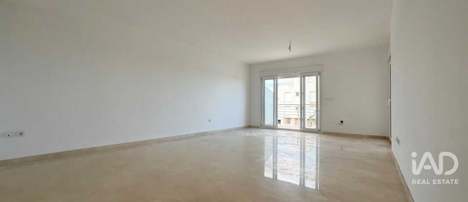 Piso 2 habitaciones de 130 m² en Pego (03780)