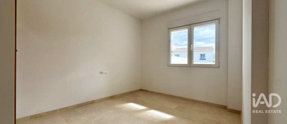 Piso 2 habitaciones de 130 m² en Pego (03780)