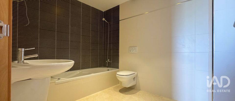 Piso 2 habitaciones de 130 m² en Pego (03780)