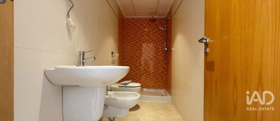 Piso 2 habitaciones de 130 m² en Pego (03780)