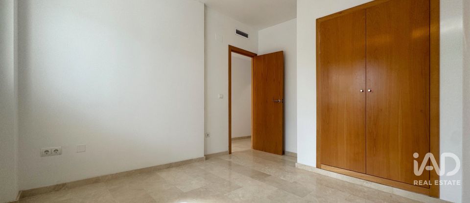 Piso 2 habitaciones de 130 m² en Pego (03780)