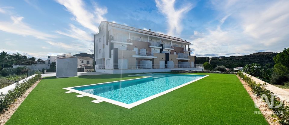 Piso 2 habitaciones de 130 m² en Pego (03780)