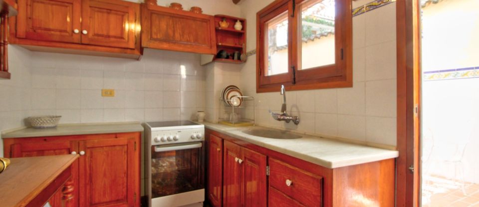 Village house 5 bedrooms of 227 m² in Adsubia (03786)