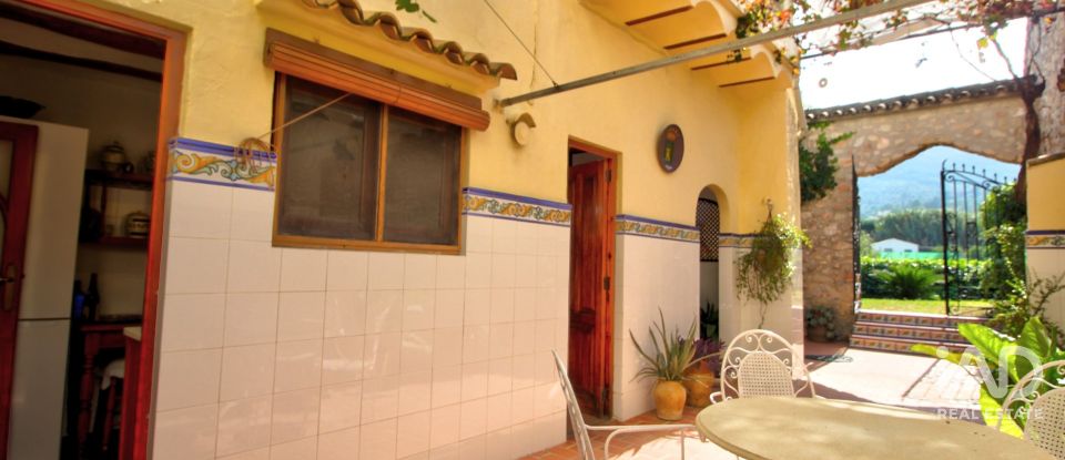 Village house 5 bedrooms of 227 m² in Adsubia (03786)