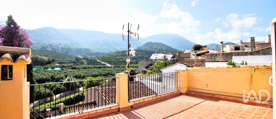 Village house 5 bedrooms of 227 m² in Adsubia (03786)