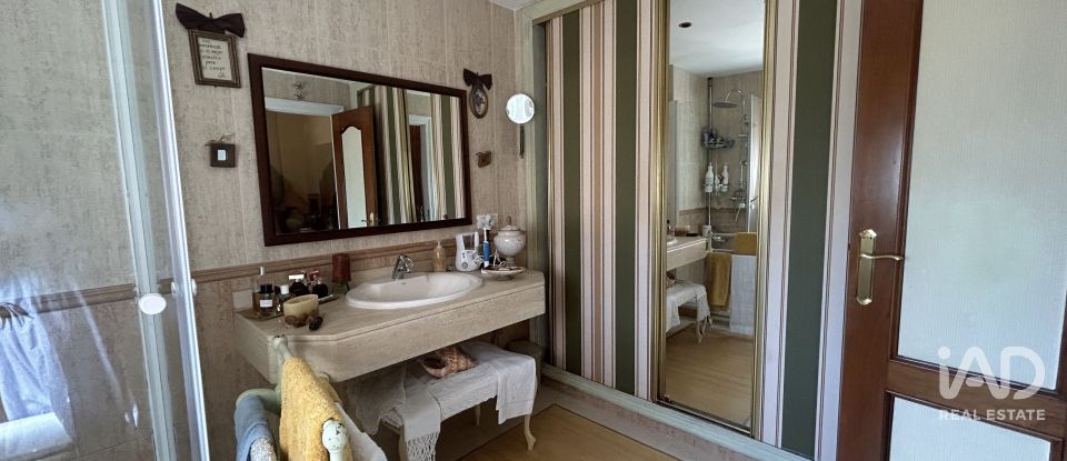 House 6 bedrooms of 387 m² in Carbajal de La Legua (24196)