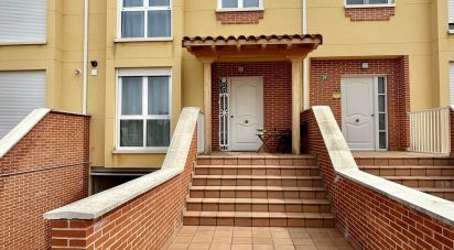 Casa de muntanya 0 habitacions de 165 m² a La Virgen del Camino (24198)