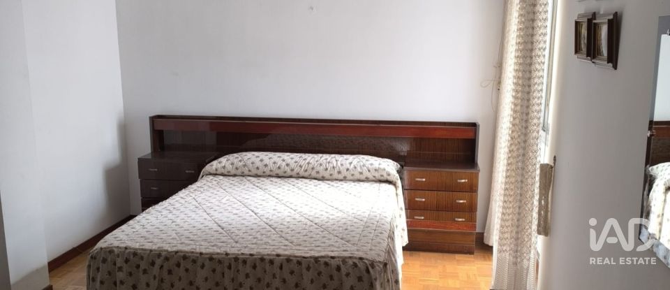 Piso 3 habitaciones de 108 m² en Valencia de Don Juan (24200)