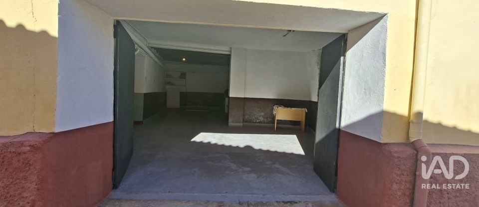 Casa señorial 4 habitaciones de 630 m² en La Puebla de Castro (22435)