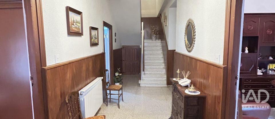 Village house 4 bedrooms of 146 m² in Destriana (24730)