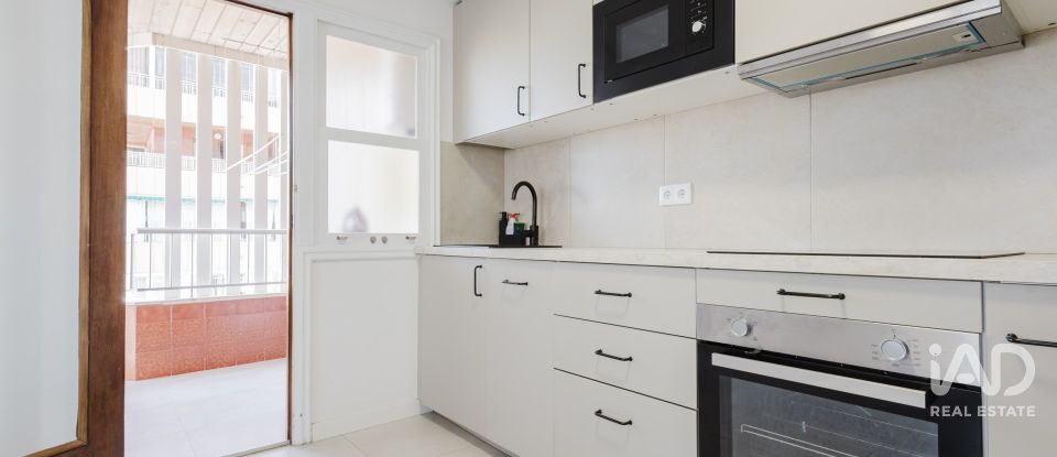 Piso 3 habitaciones de 110 m² en Torrevieja (03185)