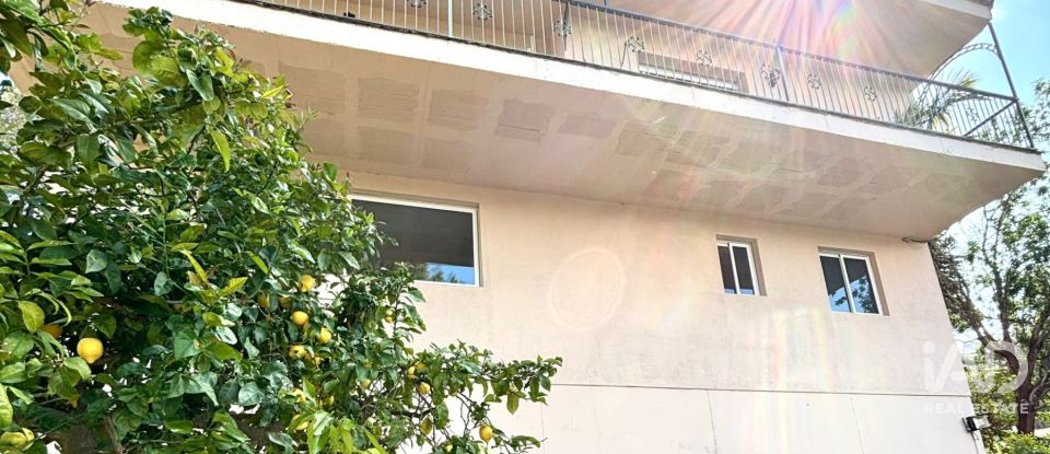 Casa 5 habitaciones de 300 m² en Argentona (08310)