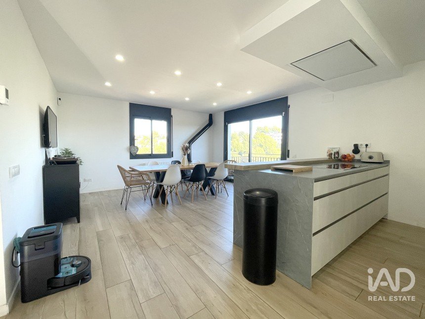 Casa 3 habitaciones de 217 m² en Rubí (08191)