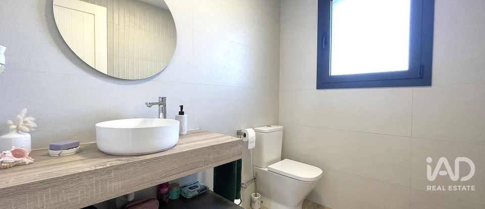 Casa 3 habitaciones de 217 m² en Rubí (08191)