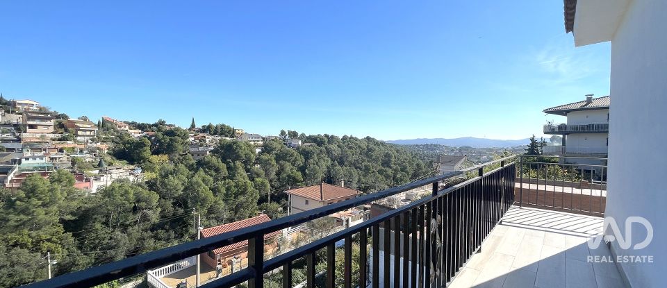 Casa 3 habitaciones de 217 m² en Rubí (08191)