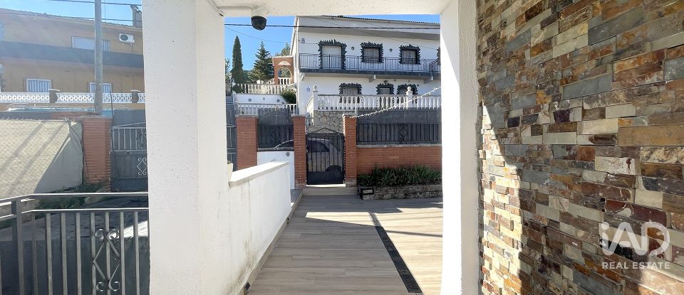 Casa 3 habitaciones de 217 m² en Rubí (08191)