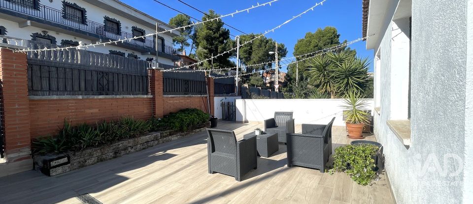 Casa 3 habitaciones de 217 m² en Rubí (08191)