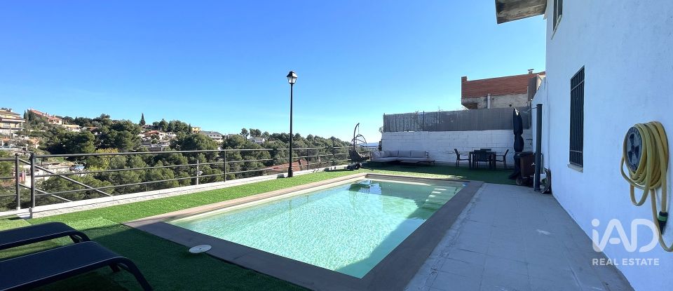 Casa 3 habitaciones de 217 m² en Rubí (08191)