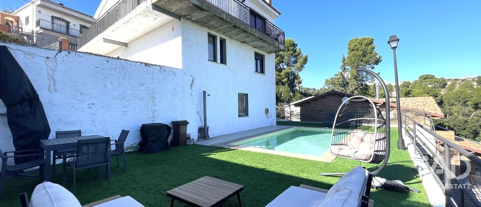 Casa 3 habitaciones de 217 m² en Rubí (08191)