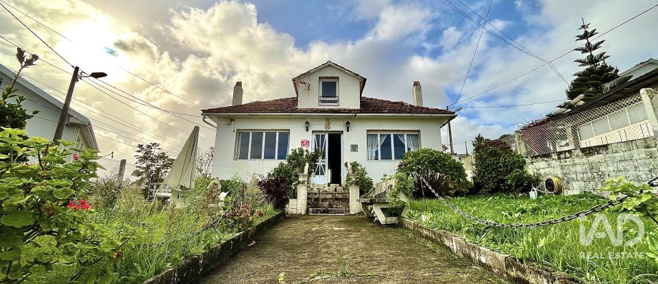 House 5 bedrooms of 122 m² in Laxe (15117)