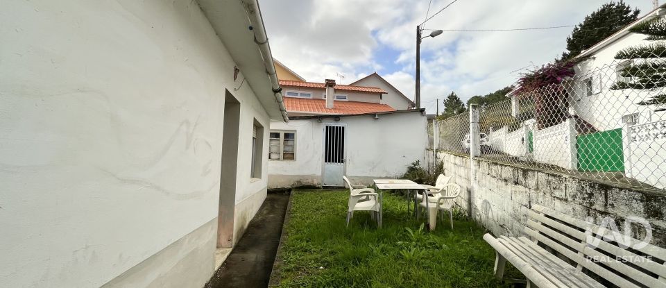 House 5 bedrooms of 122 m² in Laxe (15117)