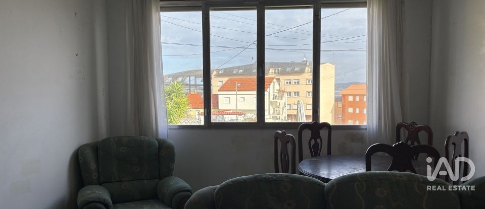 House 5 bedrooms of 122 m² in Laxe (15117)