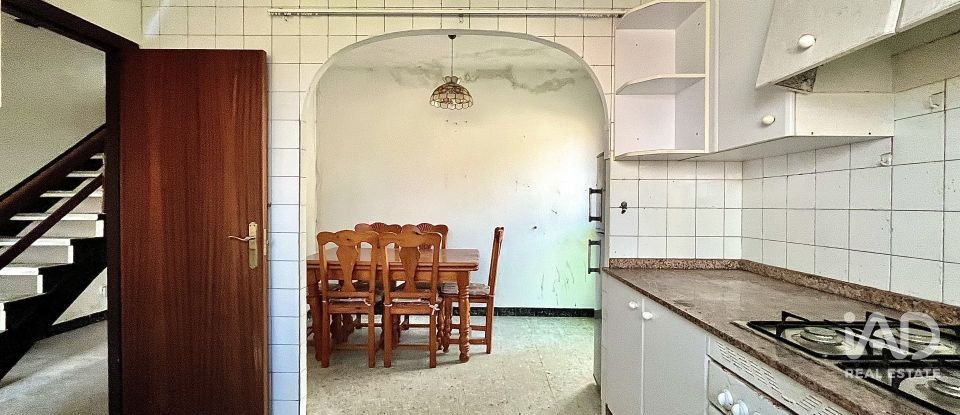 House 5 bedrooms of 122 m² in Laxe (15117)