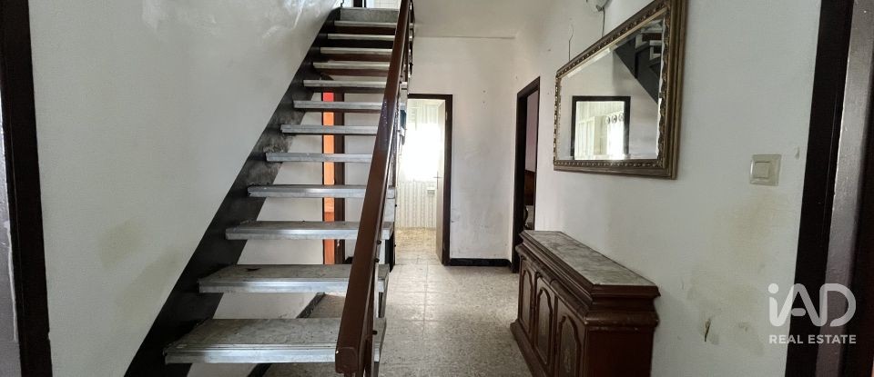 House 5 bedrooms of 122 m² in Laxe (15117)