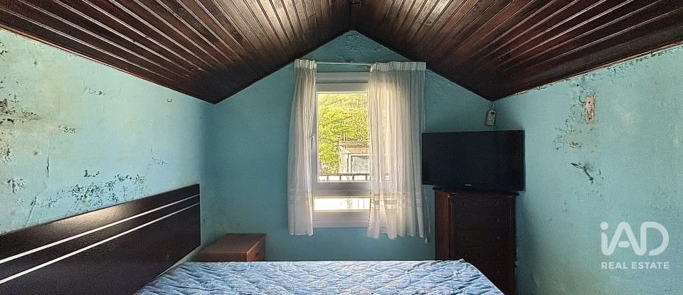 House 5 bedrooms of 122 m² in Laxe (15117)