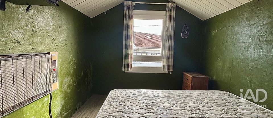 House 5 bedrooms of 122 m² in Laxe (15117)