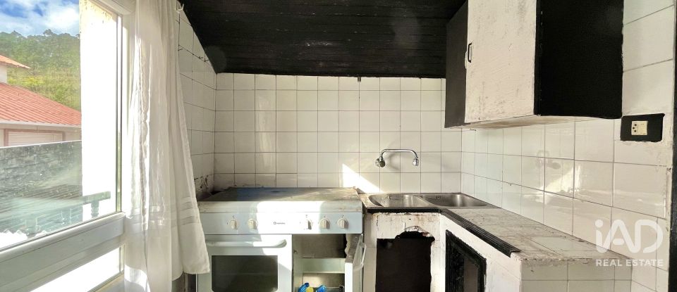 House 5 bedrooms of 122 m² in Laxe (15117)