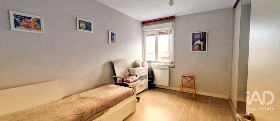 Appartement 2 chambres de 83 m² à Vitoria-Gasteiz (01002)